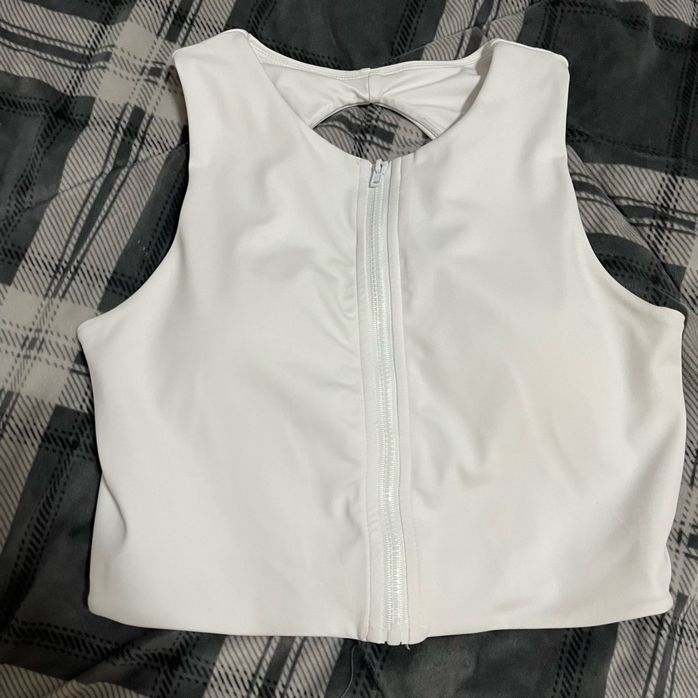 Buffbunny front zip sports bra